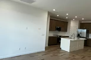 32564 N Smokeview Trl, Peoria, AZ 85383 - Photo 13