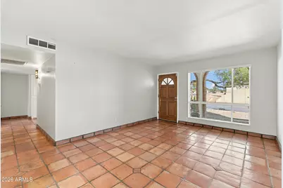 2001 E Hillery Drive, Phoenix, AZ 85022 - Photo 7