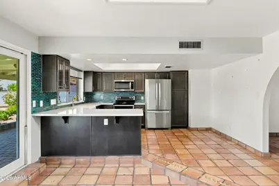 2001 E Hillery Drive, Phoenix, AZ 85022 - Photo 17
