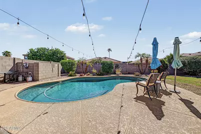 15561 W Gelding Drive, Surprise, AZ 85379 - Photo 33