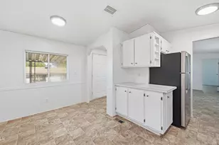 9411 E Joy Ave, Hereford, AZ 85615 - Photo 7