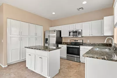 9434 W Ross Avenue, Peoria, AZ 85382 - Photo 9