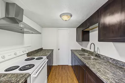 4701 E Pueblo Avenue, Phoenix, AZ 85040 - Photo 13