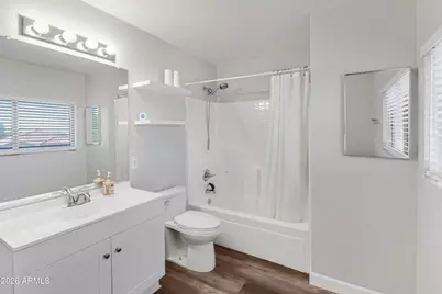 10610 W Country Club Trail, Peoria, AZ 85383 - Photo 17