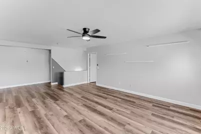 10610 W Country Club Trail, Peoria, AZ 85383 - Photo 11