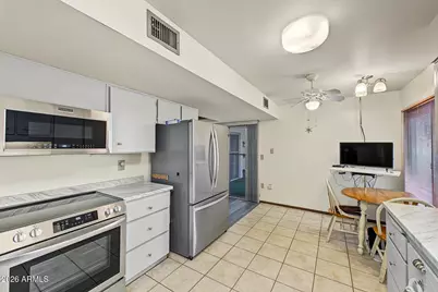 10831 W Santa Fe Drive, Sun City, AZ 85351 - Photo 3