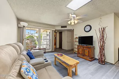 10831 W Santa Fe Drive, Sun City, AZ 85351 - Photo 5