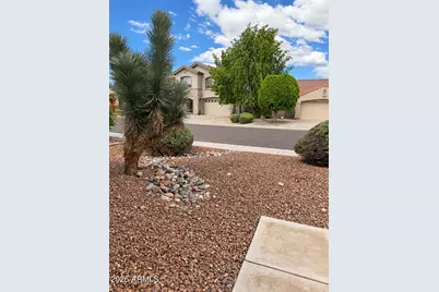 8025 W Harmony Lane, Peoria, AZ 85382 - Photo 9