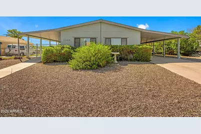 2069 W Smoketree Drive, Wickenburg, AZ 85390 - Photo 1