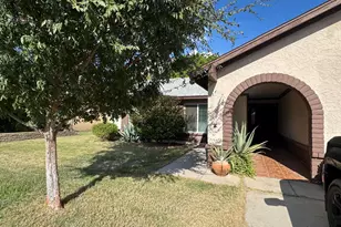 5211 N 72nd Ave, Glendale, AZ 85303 - Photo 1