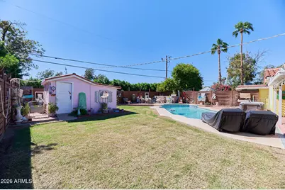 527 W Georgia Avenue, Phoenix, AZ 85013 - Photo 17