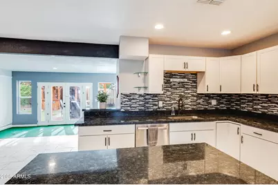 9826 N 37th Avenue, Phoenix, AZ 85051 - Photo 3