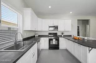 128 W Brooks St, Gilbert, AZ 85233 - Photo 9