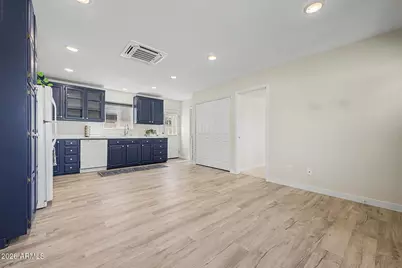128 W Brooks Street #B, Gilbert, AZ 85233 - Photo 5