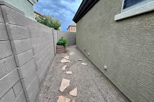3921 E Sophie Ln, Phoenix, AZ 85042 - Photo 35