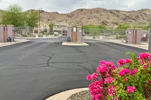 3921 E Sophie Ln, Phoenix, AZ 85042 - Photo 3