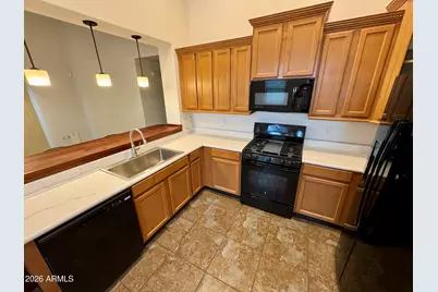 3921 E Sophie Lane, Phoenix, AZ 85042 - Photo 7