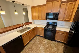 3921 E Sophie Ln, Phoenix, AZ 85042 - Photo 7