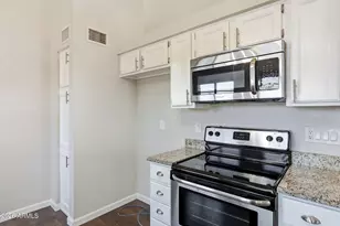 3538 E South Fork Dr, Phoenix, AZ 85044 - Photo 13