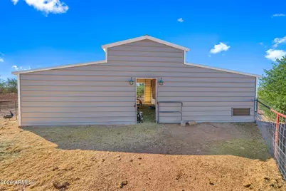 33639 W Carefree Highway, Wickenburg, AZ 85390 - Photo 31