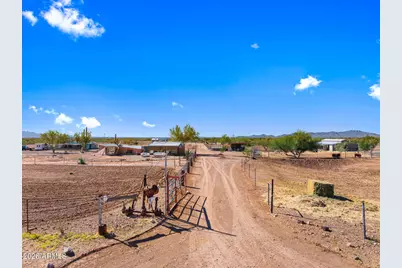 33639 W Carefree Highway, Wickenburg, AZ 85390 - Photo 7