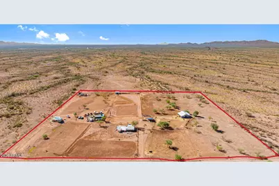 33639 W Carefree Highway, Wickenburg, AZ 85390 - Photo 1