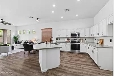 43292 W Oakland Court, Maricopa, AZ 85138 - Photo 11