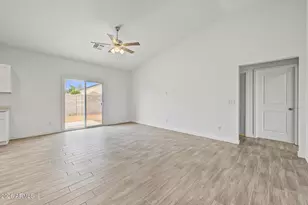 11923 W Cabrillo Dr, Arizona City, AZ 85123 - Photo 9