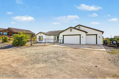 28344 N Blue Bird Road, San Tan Valley, AZ 85144 - Photo 1