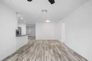 9221 N 37th Ave, Phoenix, AZ 85051 - Photo 13