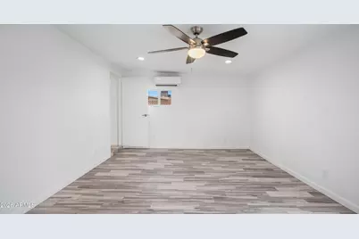 9221 N 37th Avenue, Phoenix, AZ 85051 - Photo 15