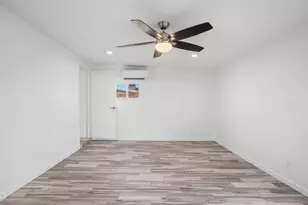 9221 N 37th Ave, Phoenix, AZ 85051 - Photo 15