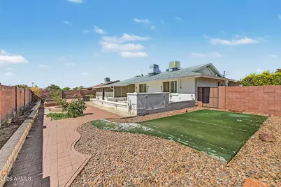 10319 W Cumberland Drive, Sun City, AZ 85351 - Photo 27