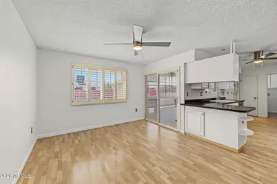 10319 W Cumberland Drive, Sun City, AZ 85351 - Photo 11