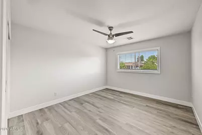 8714 E Clarendon Avenue, Scottsdale, AZ 85251 - Photo 25