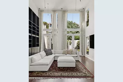102 W Victoria Square, Phoenix, AZ 85013 - Photo 1