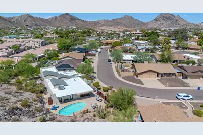 1801 E Manzanita Drive, Phoenix, AZ 85020 - Photo 43