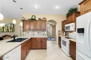 17819 W Club Vista Dr, Surprise, AZ 85374 - Photo 19