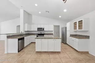 15866 W Tara Ln, Surprise, AZ 85374 - Photo 9