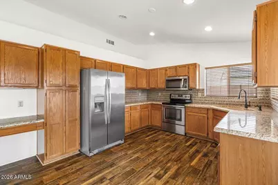 17520 N 84th Lane, Peoria, AZ 85382 - Photo 5