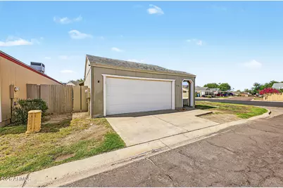 7018 S 41st Place, Phoenix, AZ 85042 - Photo 3