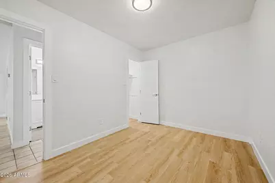 10845 N 15th Avenue, Phoenix, AZ 85029 - Photo 11