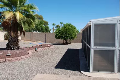 10826 W Meade Drive, Sun City, AZ 85351 - Photo 11