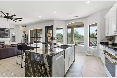 26627 N 46th Place, Cave Creek, AZ 85331 - Photo 11