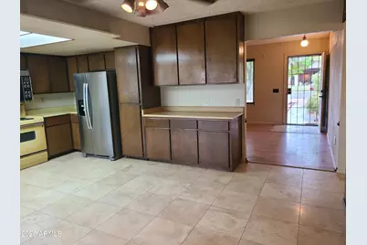 15227 N 23rd Drive, Phoenix, AZ 85023 - Photo 9