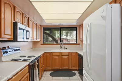 3023 N 81st Place, Scottsdale, AZ 85251 - Photo 7