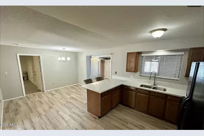 3410 E Shaw Butte Drive, Phoenix, AZ 85028 - Photo 5