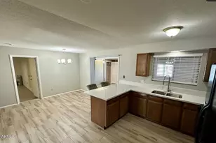 3410 E Shaw Butte Dr, Phoenix, AZ 85028 - Photo 5