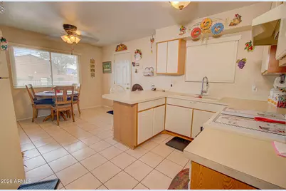 812 N Sunshine Boulevard, Eloy, AZ 85131 - Photo 11