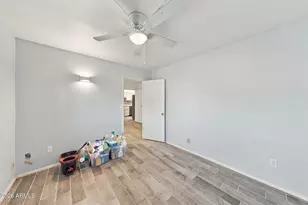 16210 N Meadow Park Dr, Sun City, AZ 85351 - Photo 17